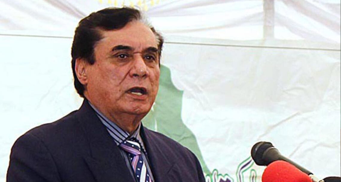 وہ لوگ احمقوں کی جنت میں رہتے ہیں جو کہتے ہیں کہ نیب کو کوئی ڈکٹیٹ کرسکتا ہے. چیئرمین نیب