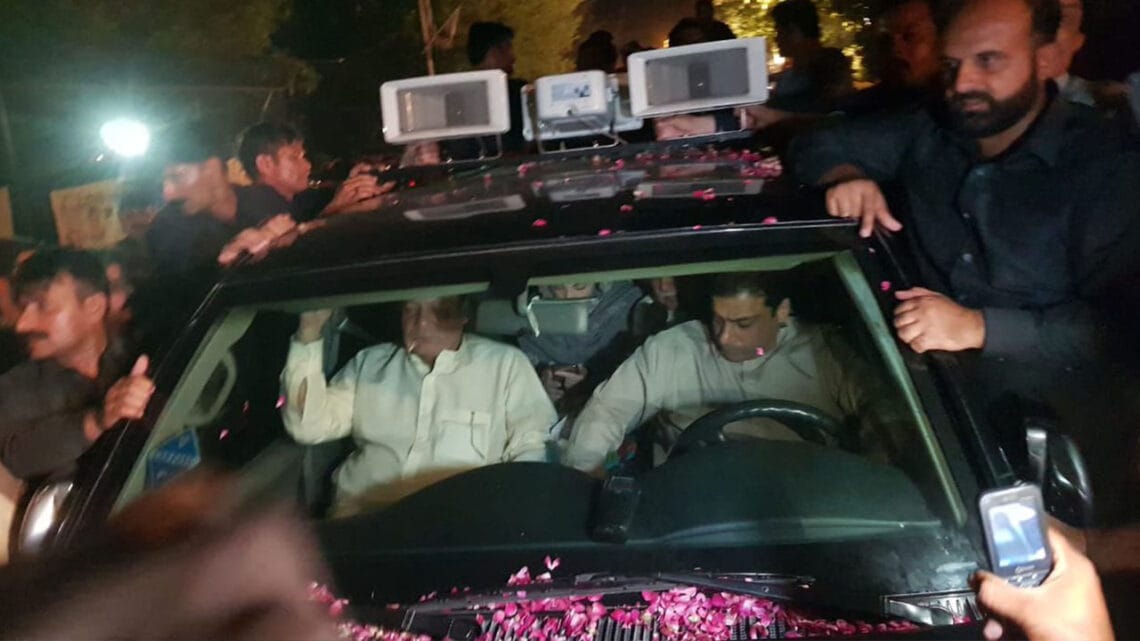 نواز شریف ضمانت کی مدت ختم ہونے کے بعد کوٹ لکھپت جیل منتقل