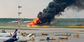 روس میں طیارے کی کریش لینڈنگ، 41 مسافر ہلاک