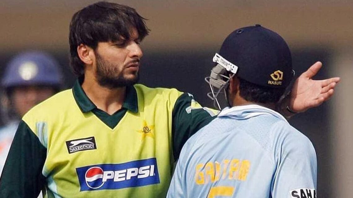 گوتم گھمبیر کا شاہد آفریدی کو نفسیاتی علاج کروانے کا مشورہ