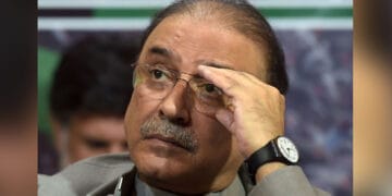 ہریش اینڈ کمپنی کیس: آصف علی زرداری نیب دفتر پہنچ گئے