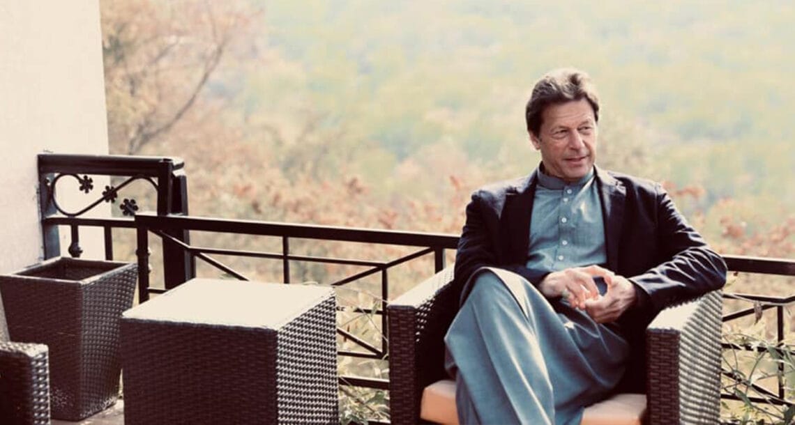 وزیر اعظم کا جھوٹی خبریں پھیلانے والوں کیلیے قرآنی آیت کا ٹوئٹ