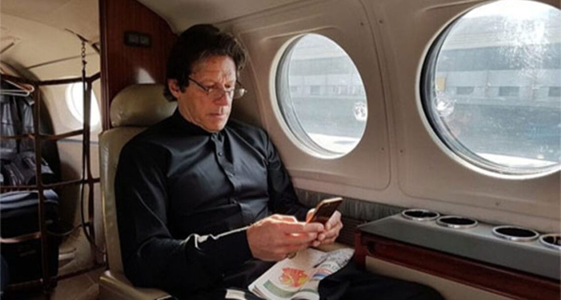 وزیراعظم عمران خان او آئی سی اجلاس میں شرکت کے لیے سعودی عرب روانہ