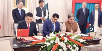 وزیر اعظم سے چین کے نائب صدر کی ملاقات، مختلف مفاہمتی یادداشتوں پر دستخط