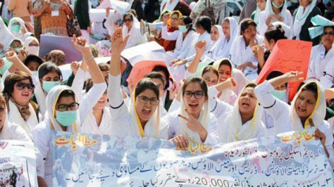 8 روز سے احتجاج پر بیٹھی نرسز کے مطالبات منظور