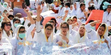 8 روز سے احتجاج پر بیٹھی نرسز کے مطالبات منظور