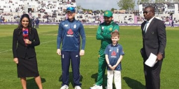 پاکستان اور انگلینڈ کے درمیان چوتھا ون ڈے آج کھیلا جائے گا