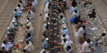 پاکستان میں پہلا روزہ کل ہوگا، خیبرپختونخوا کے کچھ اضلاع میں آج پہلا روزہ