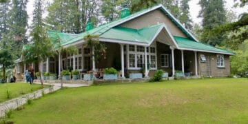ملک بھر میں قائم ریسٹ ہاؤسزکو عوام کیلئے کھول دیا گیا