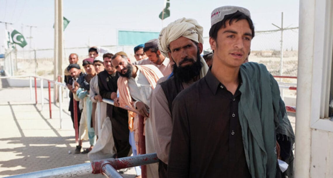 افغان مہاجرین کی وطن واپسی کی ڈیڈ لائن میں ایک سال کی توسیع