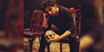 مشہور تھیٹر ڈرامے میں بہترین اداکاری پر احد رضا میر کو بین الاقوامی ایوارڈ سے نوازا گیا