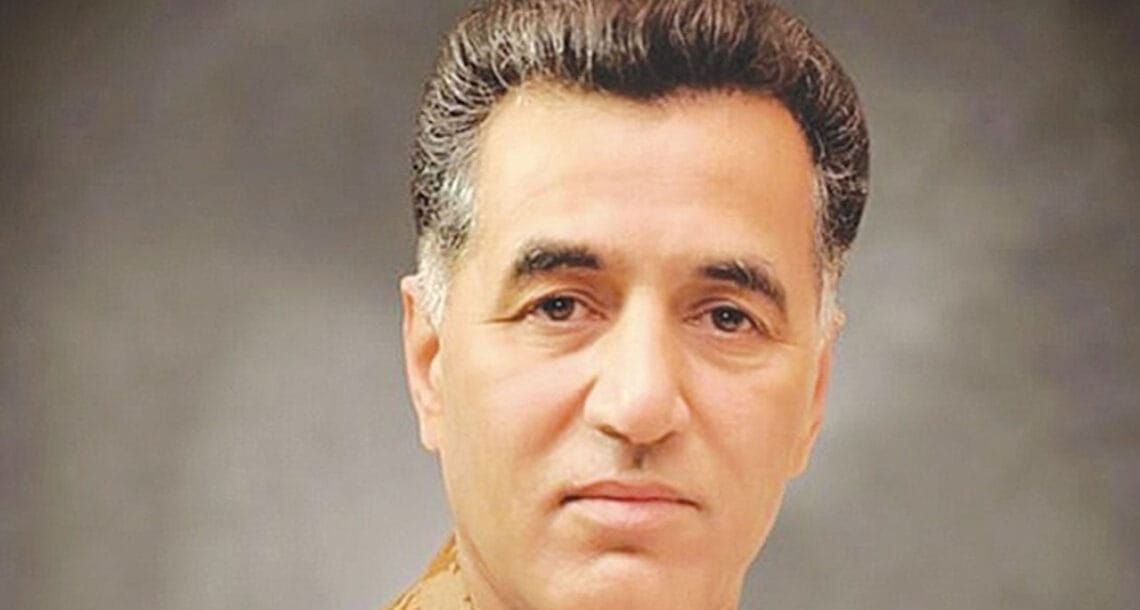 لیفٹیننٹ جنرل فیض حمید ڈائریکٹر جنرل آئی ایس آئی تعینات، دیگر 5 لیفٹیننٹ جنرل کے بھی تبادلے