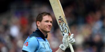 ورلڈ کپ میں ایون مورگن نے ایک اننگ میں سب سے زیادہ چھکے لگانے کا ریکارڈ اپنے نام کرلیا