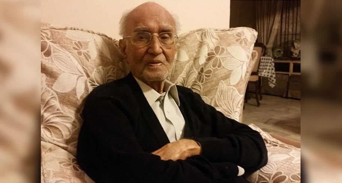 معروف ادیب ومزاح نگار مشتاق احمد یوسفی کی آج  پہلی برسی