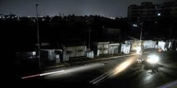 کراچی میں کے الیکٹرک کی جانب سے غیر اعلانیہ لوڈشیڈنگ، شہریوں کی زندگی اجیرن