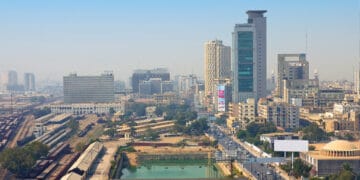 ملک کے بیشتر علاقوں میں موسم گرم جبکہ کراچی میں موسم بہتر