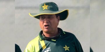 کرکٹ کمیٹی کے سربراہ محسن خان عہدے سے مستعفی