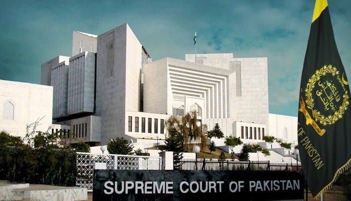 ہم تو افغانیوں کی منت کر رہے ہیں کہ واپس چلے جائیں. سپریم کورٹ