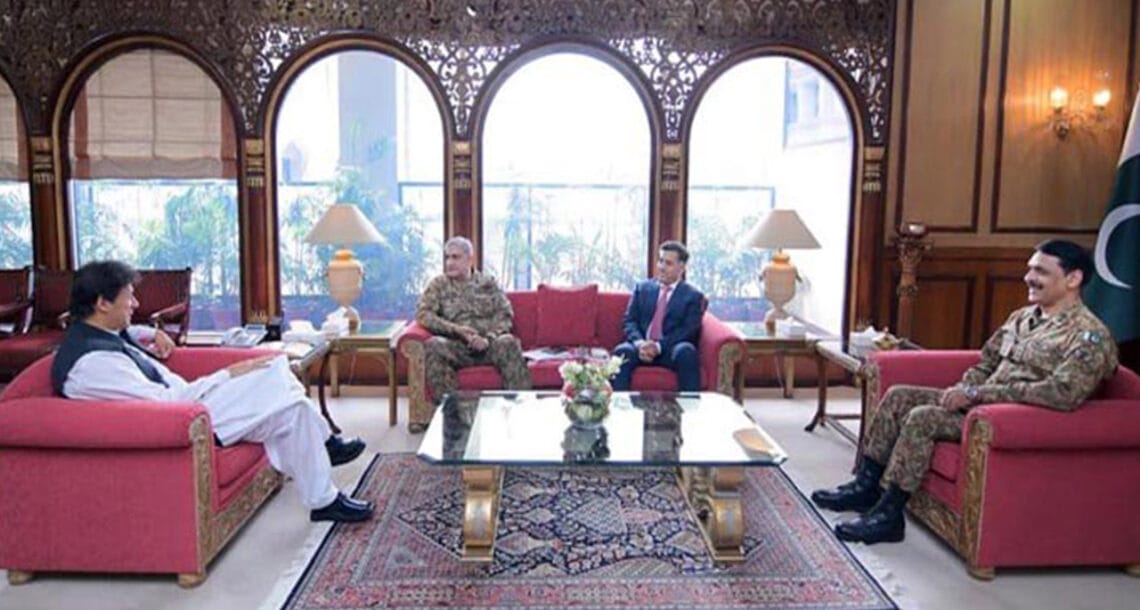 وزیر اعظم عمران خان سے آرمی چیف ،ڈی جی آئی ایس آئی کی اہم ملاقات