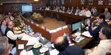 کراچی میں پانی کا مسئلہ: وزیر اعلیٰ سندھ سید مراد علی شاہ کی زیر صدارت اسٹیک ہولڈرز کی طویل کانفرنس