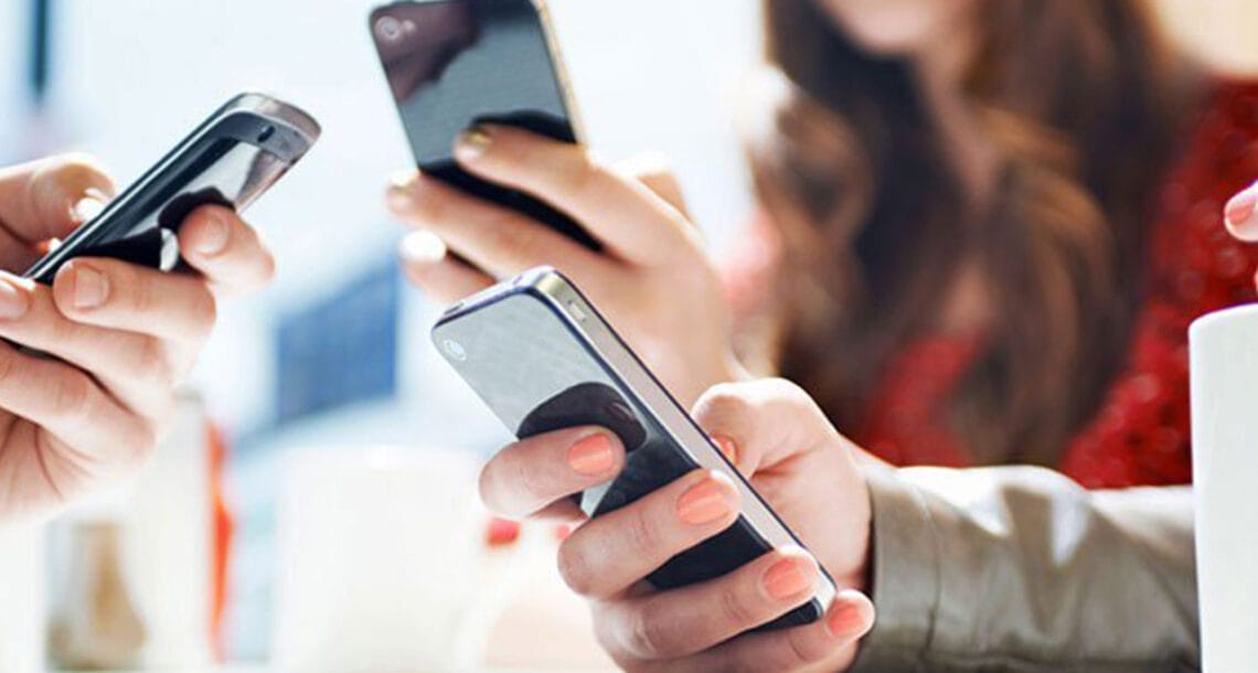 موبائل صارفین کے لیے خوشخبری: پاکستان کی تمام موبائل کمپنیوں نے اضافی ٹیکس کی وصولی روک دی