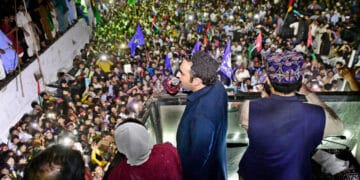 گھوٹکی والوں نے سیلیکٹڈ وزیراعظم کو یہ واضح پیغام دیا ہے کہ نہ کھپے نیا پاکستان نہ کھپے۔ بلاول بھٹو