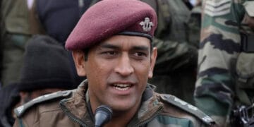 ایم ایس دھونی کشمیر میں فوجی ذمہ داری انجام دیں گے