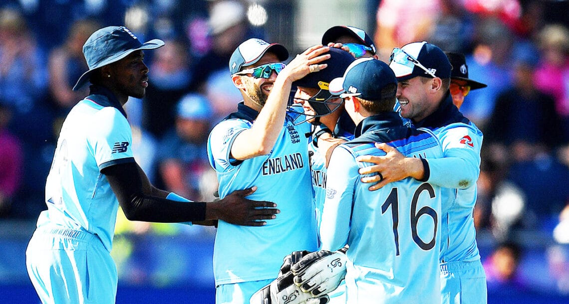 پاکستان سمیت دنیا بھر کے مختلف ملکوں میں فیس بک، انسٹا گرام اور واٹس ایپ کی سروس متاثر