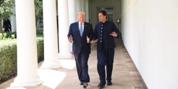 امریکی صدر اور وزیر اعظم عمران کی ملاقات عالمی میڈیا کی شہ سرخیوں میں سرفہرست