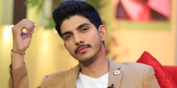 اداکار محسن عباس حیدر کو اہلیہ پر تشدد کے الزام میں نجی ٹی وی کے شو سے نکال دیا