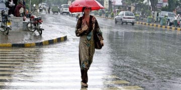 ملک کے بیشتر علاقوں میں بارشوں کا سلسلہ جاری، پہاڑی علاقوں میں لینڈ سلائیڈنگ کا خدشہ