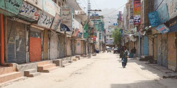 حکومتی ٹیکسز کیخلاف شٹر ڈاؤن ہڑتال، تاجر برادری دو گروپوں میں تقسیم