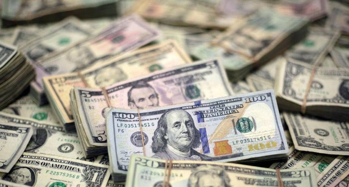 انٹر بینک مارکیٹ میں ڈالر کی کمی