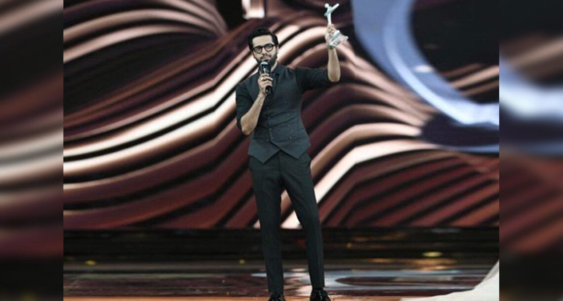 فہد مصطفی نے اپنا ایوارڈ نامور ہدایتکار سید عاطف حسین مرحوم کے نام کر دیا