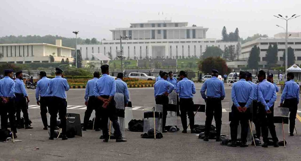 اپوزیشن کی جانب سے یوم سیاہ کی کال پر وفاقی دارالحکومت میں سیکیورٹی ہائی الرٹ