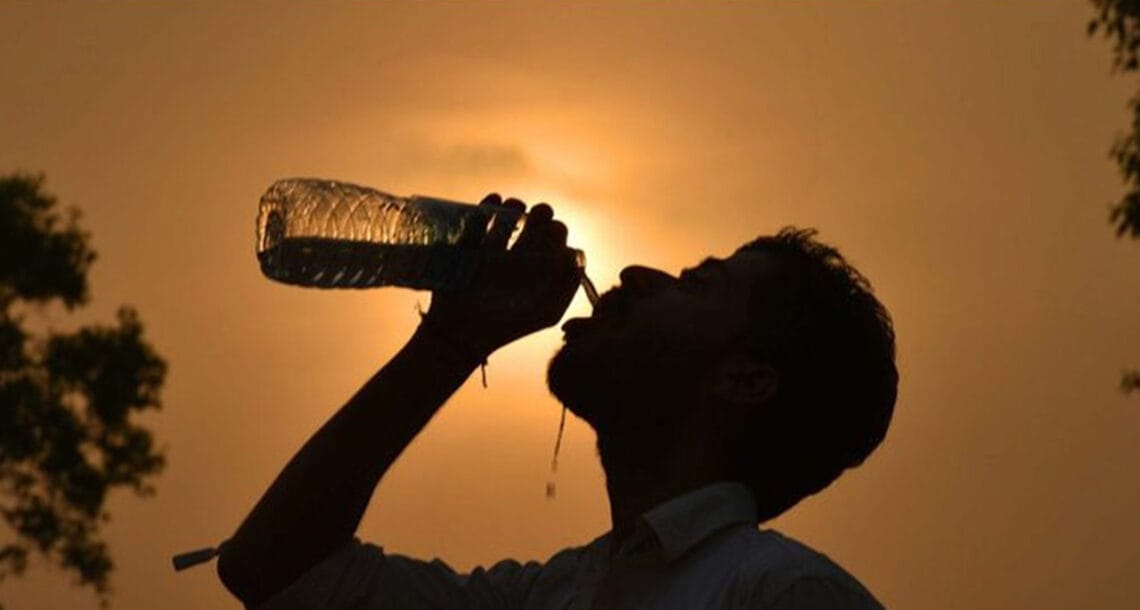 کراچی میں گرمی کی شدت برقرار، 27 جولائی سے گرج چمک کے ساتھ بارش کا امکان