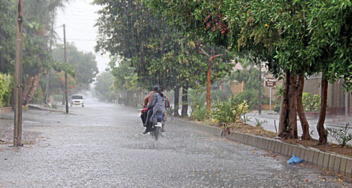 ملک میں جاری مون سون سسٹم کے باعث مختلف علاقوں میں مسلادھار بارش