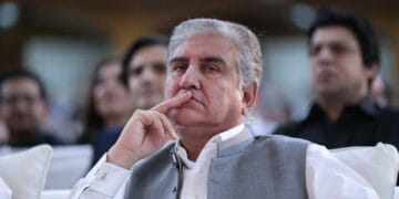 وزیر خارجہ شاہ محمود قریشی دورہ امریکہ پر روانہ