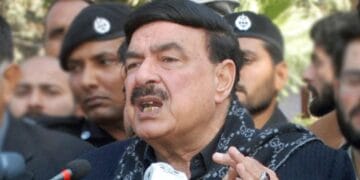 اگر ضمیر پر بوجھ پڑا تو استعفیٰ دے دوں گا۔ وزیر ریلوے