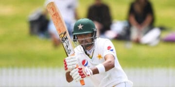 بابر اعظم ٹیسٹ کرکٹ میں بھی تسلسل کے ساتھ اچھی کارکردگی دکھانے کے خواں