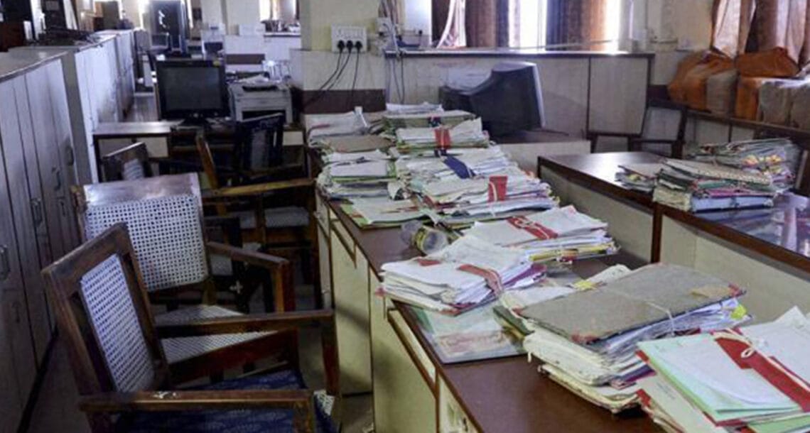 وزیر اعلی سندھ کا اپنی ڈیوٹی سے غائب سرکاری ملازمین کیخلاف کاروائی کا حکم