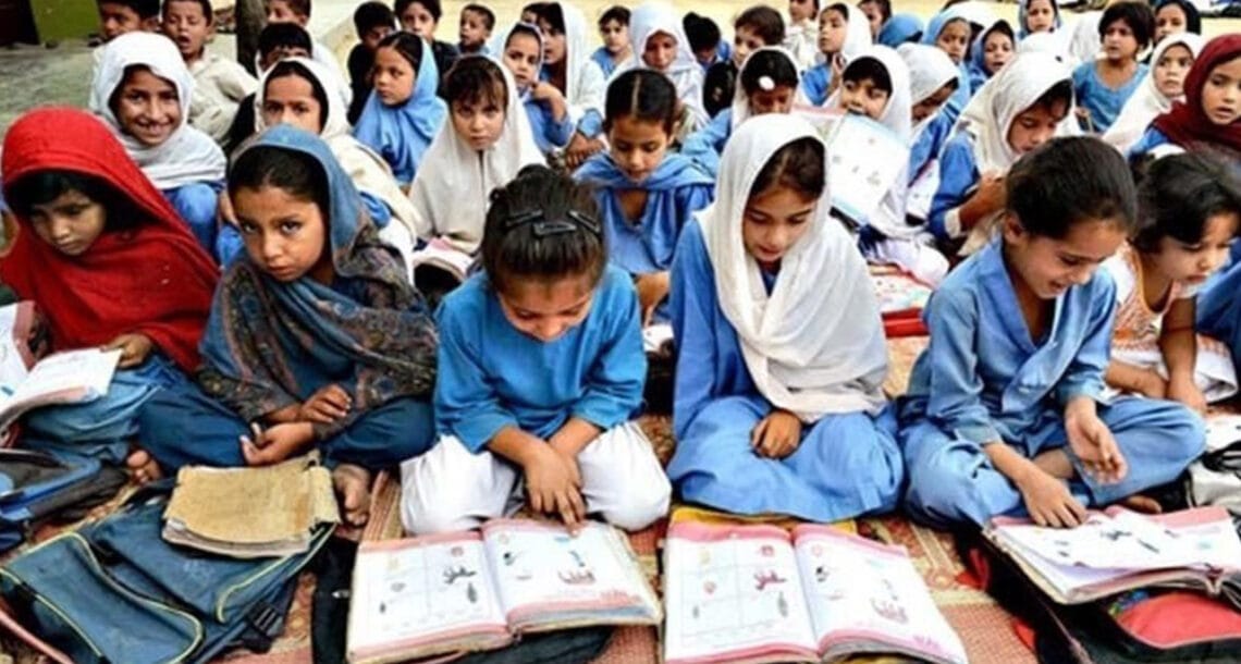 وزیراعلیٰ سندھ کی کلاس اول تا آٹھویں جماعت تک کی درسی کتابوں کے تمام مواد کی نظر ثانی کرنے کی منظوری