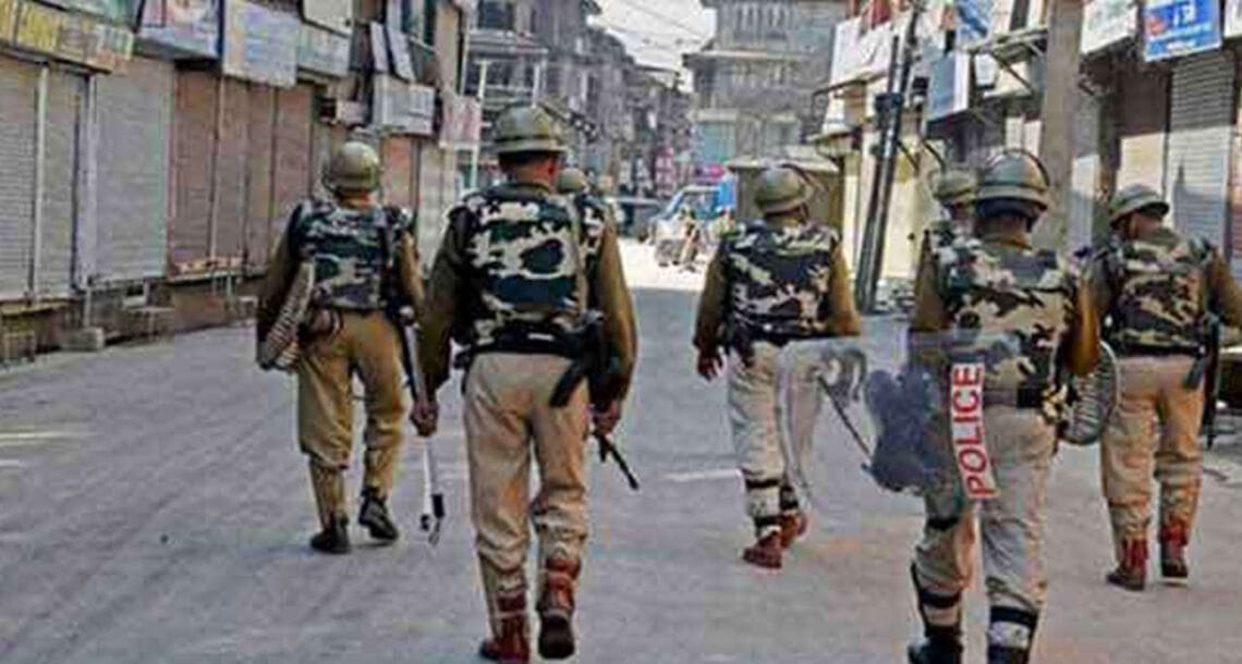 مقبوضہ کشمیر میں کرفیو چوتھے روز بھی نافذ، 6 کشمیری شہید