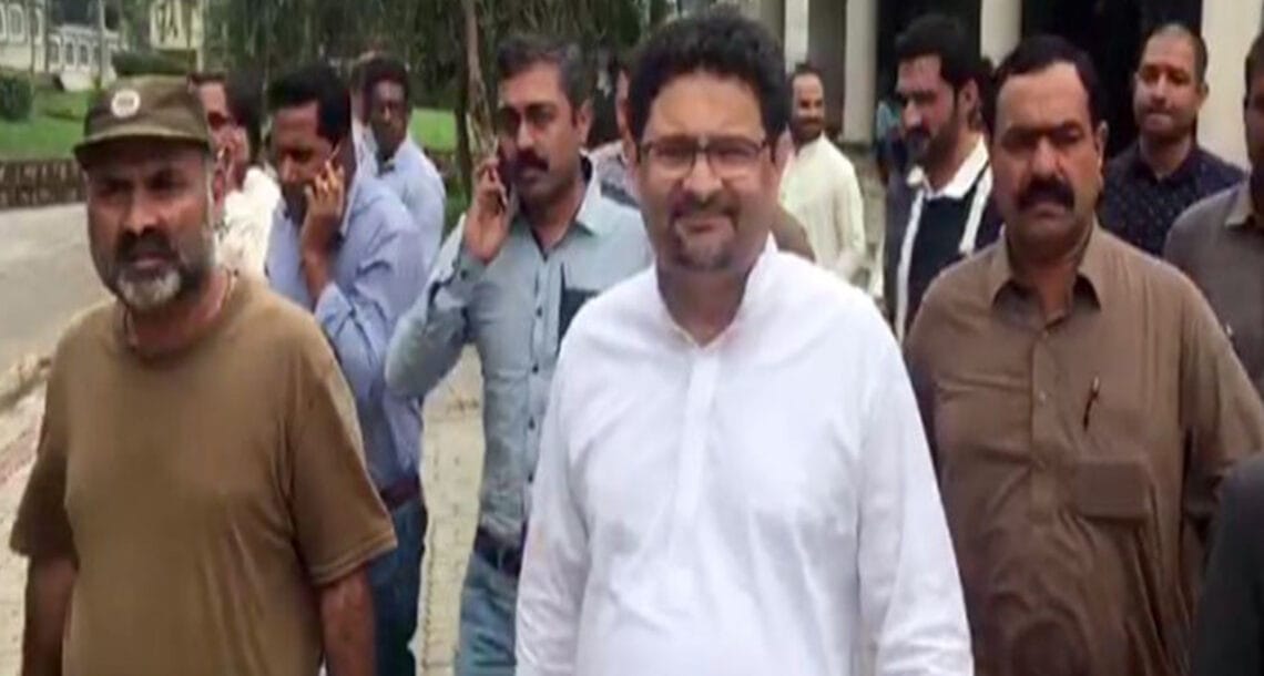 ایل این جی کیس:‌ نیب نے سابق وزیر خزانہ مفتاح اسماعیل کو گرفتار کرلیا