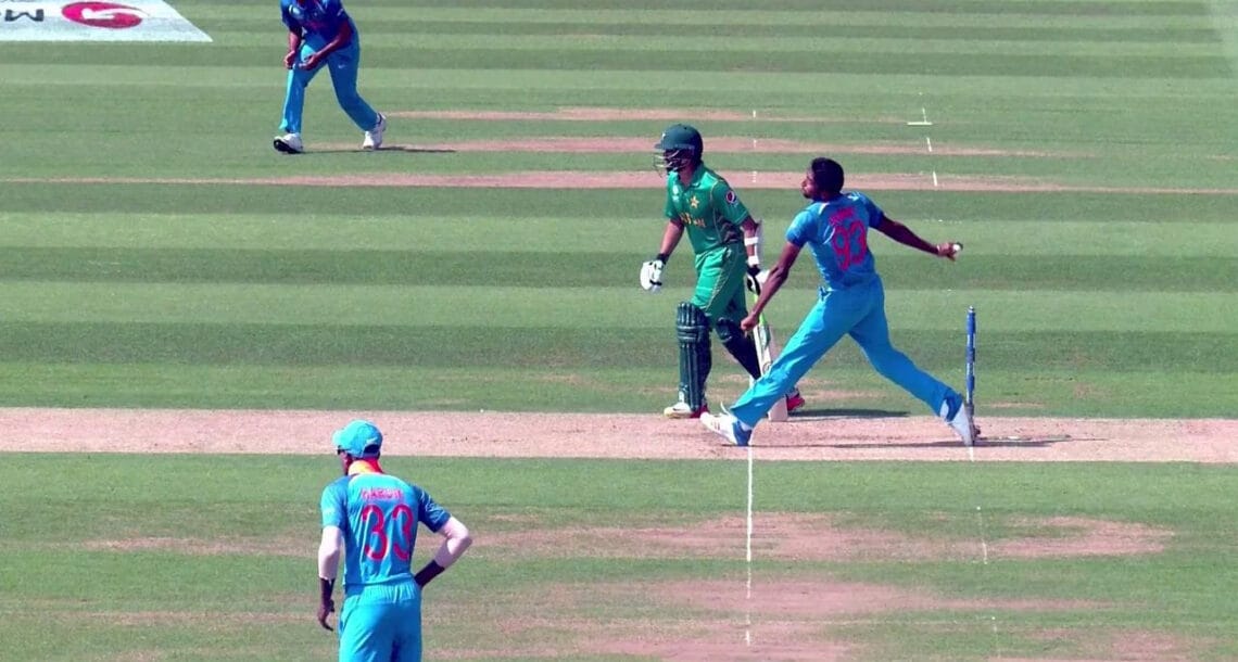 فرنٹ فٹ نو بال کا فیصلہ اب تھرڈ امپائر دے گا