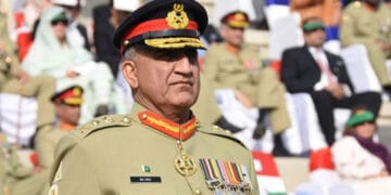 آرمی چیف جنرل قمر جاوید باجوہ کے عہدہ میں مزید 3 سال کی توسیع