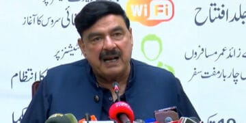 مسلم لیگ ن ٹو بننے جا رہی ہے، قیادت شہباز شریف کرتے ہیں یا چودھری نثار کچھ نہیں کہہ سکتا۔ وزیر ریلوے