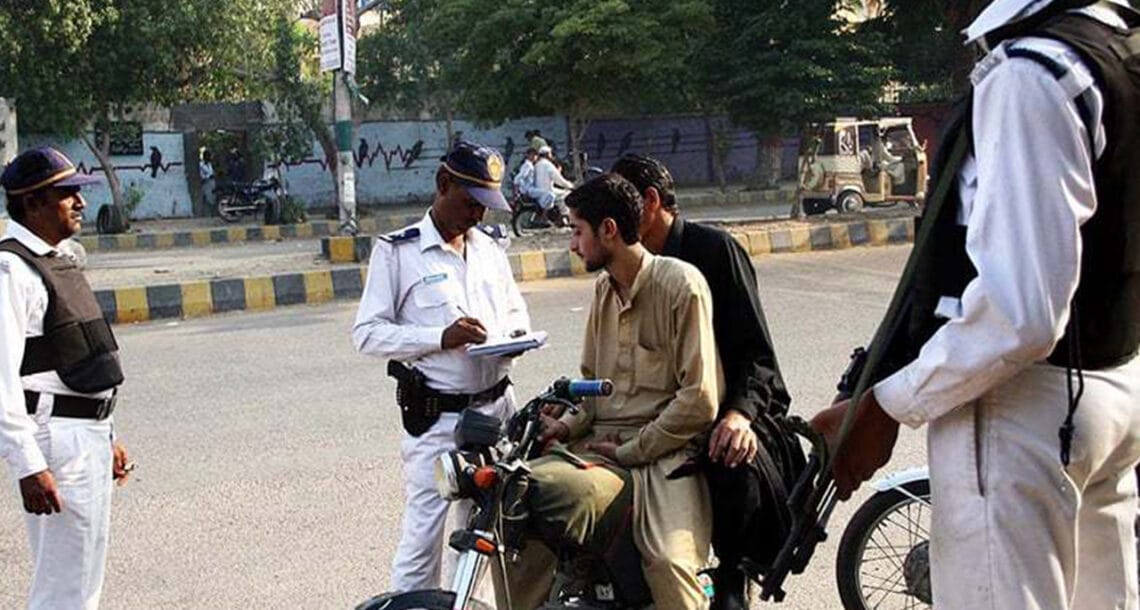 کراچی میں ایک ماہ کے دوران ساڑھے 5 کروڑ روپے کے جرمانے