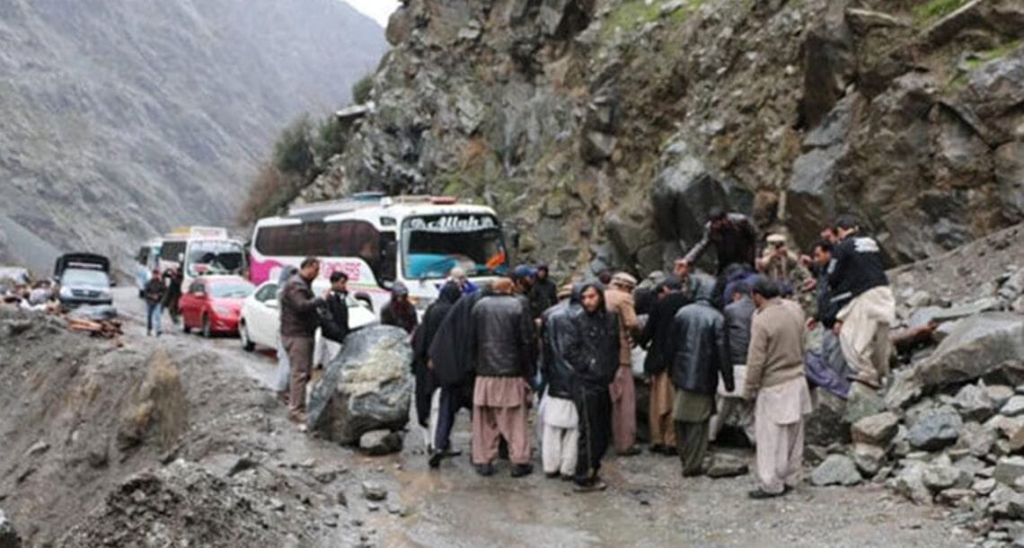 راولا کوٹ میں بارشوں کے باعث لینڈ سلائیڈنگ، 7 افراد جاں بحق