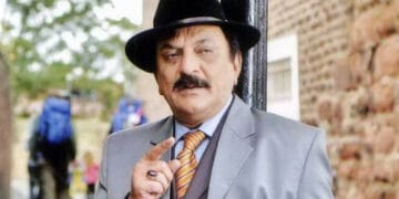 پاکستانی سینئر اداکار عابد علی کی حالت انتہائی تشویشناک، بیٹیوں کی دعا کی درخواست